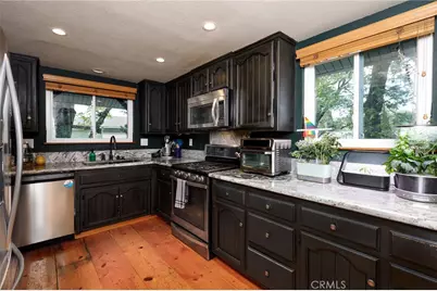 453 Davos, Crestline, CA 92325 - Photo 12