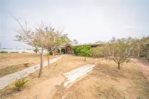 11020 Viento Pl, Apple Valley, CA 92308 - Photo 10