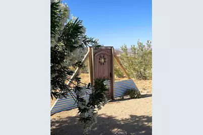 4319 Dusty Mile Road, Landers, CA 92285 - Photo 12