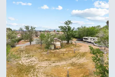 19702 Yanan, Apple Valley, CA 92307 - Photo 34