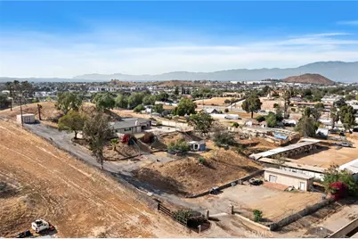 1820 Corona Avenue, Norco, CA 92860 - Photo 8