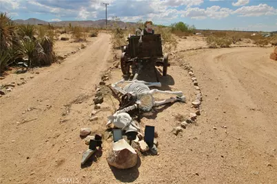 1910 Artesia Avenue, Landers, CA 92285 - Photo 22