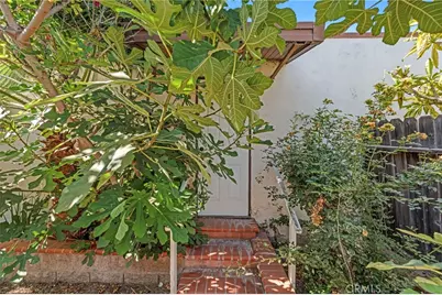2011 W Katella, Anaheim, CA 92804 - Photo 32