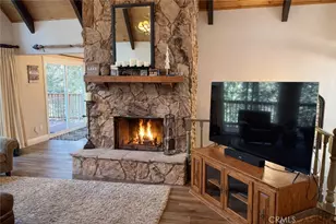 27334 Pinewood Dr, Lake Arrowhead, CA 92352 - Photo 2
