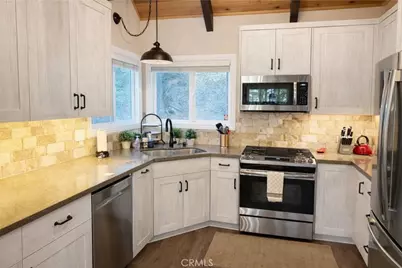 27334 Pinewood Drive, Lake Arrowhead, CA 92352 - Photo 4