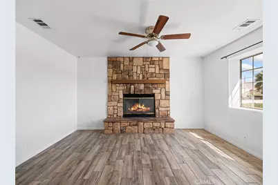 18896 Westlawn, Hesperia, CA 92345 - Photo 4