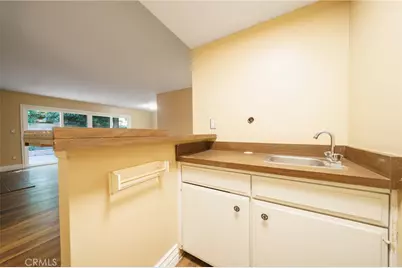 8120 Canby Ave #6, Reseda, CA 91335 - Photo 14
