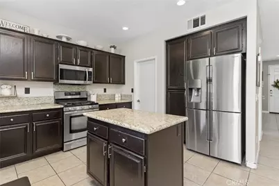 33413 Wallace Way, Yucaipa, CA 92399 - Photo 14