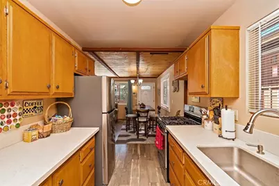 861 Kern Avenue, Sugarloaf, CA 92386 - Photo 8