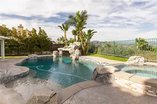 8352 Clover Creek Rd, Riverside, CA 92508 - Photo 30