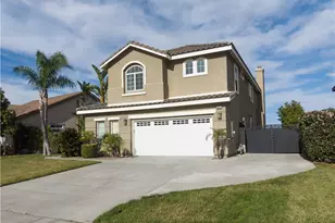 8352 Clover Creek Rd, Riverside, CA 92508 - Photo 2