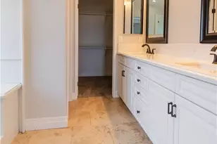 8352 Clover Creek Rd, Riverside, CA 92508 - Photo 16