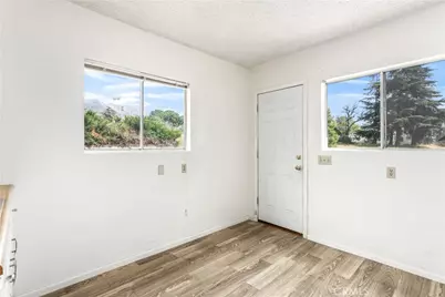 10207 Juniper Avenue, Yucaipa, CA 92399 - Photo 34