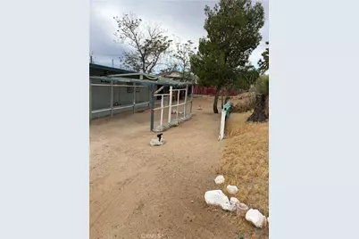 56527 Sunnyslope, Yucca Valley, CA 92284 - Photo 2