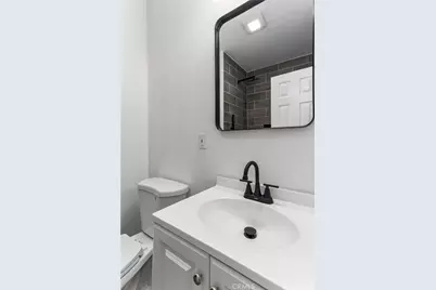 247 E Grant Street, Rialto, CA 92376 - Photo 30