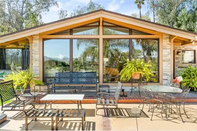 5051 Victoria Avenue, Riverside, CA 92506 - Photo 4