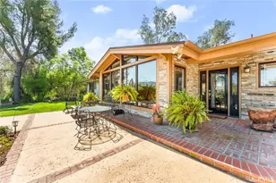 5051 Victoria Ave., Riverside, CA 92506 - Photo 1