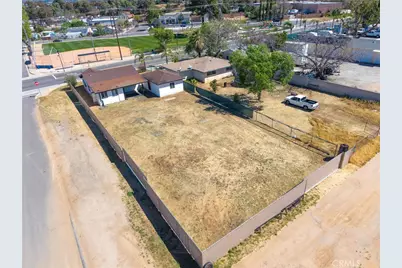 395 W 4th, Beaumont, CA 92223 - Photo 36