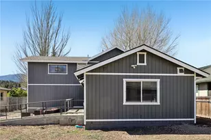 105 E Meadow Ln, Big Bear City, CA 92314 - Photo 20