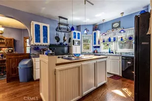 24083 Cresta Dr, Crestline, CA 92325 - Photo 10