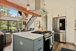 26489 Hillcrest Ln, Lake Arrowhead, CA 92352 - Photo 14