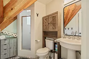26489 Hillcrest Ln, Lake Arrowhead, CA 92352 - Photo 32