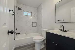 220 W 98th St, Los Angeles, CA 90003 - Photo 14