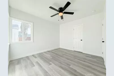 220 W 98th Street, Los Angeles, CA 90003 - Photo 18