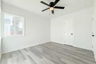 220 W 98th St, Los Angeles, CA 90003 - Photo 18