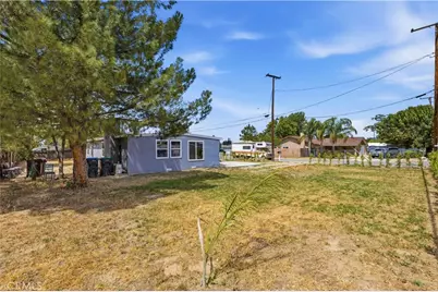 26917 Yale St, Hemet, CA 92544 - Photo 4