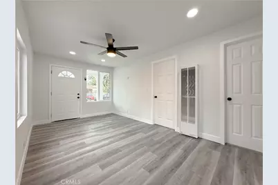 1643 E 115th Street, Los Angeles, CA 90059 - Photo 6