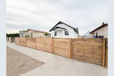 445 E 119th Street, Los Angeles, CA 90061 - Photo 2