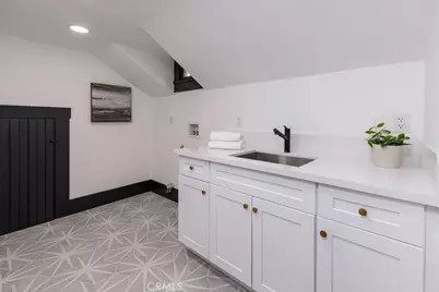 2274 W 21st Street, Los Angeles, CA 90018 - Photo 26