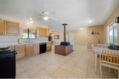 22411 Roundup, Apple Valley, CA 92308 - Photo 16