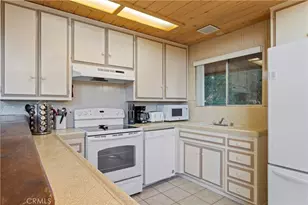 27734 Alpen, Lake Arrowhead, CA 92352 - Photo 6