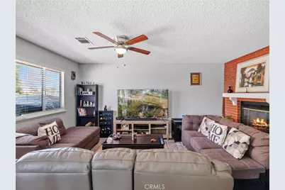 15880 Elcona Place, Victorville, CA 92395 - Photo 16