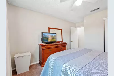 15880 Elcona Place, Victorville, CA 92395 - Photo 18