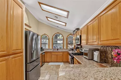 315 Fairway Drive, Lake Arrowhead, CA 92352 - Photo 8