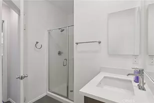 833 S Sumac Ln, Rialto, CA 92376 - Photo 6
