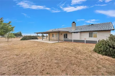 6271 Smoke Tree, Phelan, CA 92371 - Photo 16
