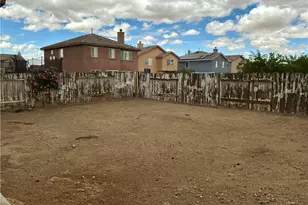 13748 Sunshine, Victorville, CA 92394 - Photo 4