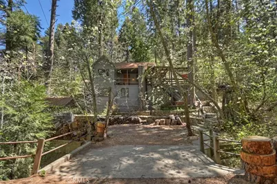 851 Cottage Grove, Lake Arrowhead, CA 92352 - Photo 2