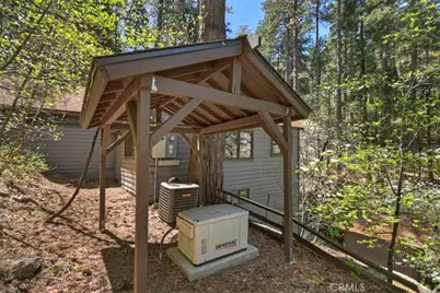 851 Cottage Grove, Lake Arrowhead, CA 92352 - Photo 32