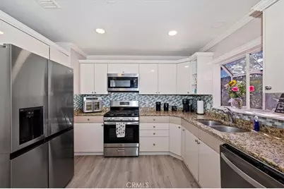 24288 Zurich Drive, Crestline, CA 92325 - Photo 12