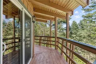 717 Oakmont Ln, Lake Arrowhead, CA 92352 - Photo 32