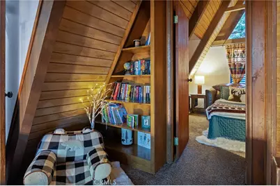 31353 Lightfoot Way, Running Springs, CA 92382 - Photo 18