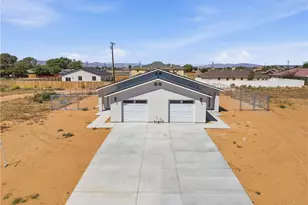 9237 S Loop Blvd, California City, CA 93505 - Photo 2