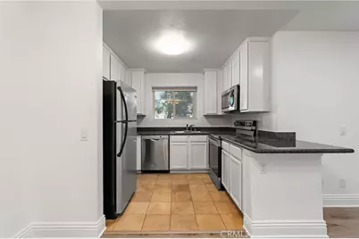 2275 Del Mar #207, Corona, CA 92882 - Photo 6