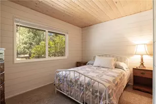 924 Michael, Big Bear City, CA 92314 - Photo 12