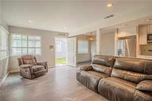 16713 Viewpoint Ln, Huntington Beach, CA 92647 - Photo 2